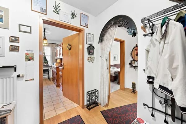 Immobilie in Sauerlach - Kapitalanlage! 2-Zimmer-Erdgeschosswohnung mit Terrasse und eigenem Garten - Bild 1