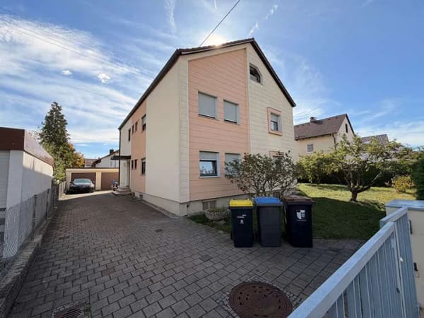 Immobilie in Königsbrunn - Dreifamilienhaus mit Erweiterungspotenzial in bester Wohnlage von Königsbrunn - Bild 0