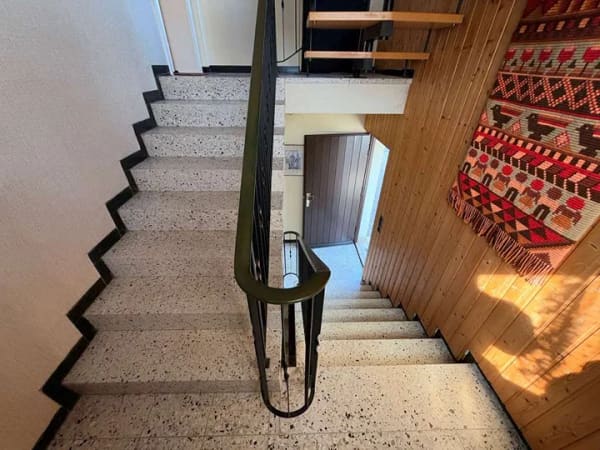 Immobilie in Königsbrunn - Dreifamilienhaus mit Erweiterungspotenzial in bester Wohnlage von Königsbrunn - Bild 2