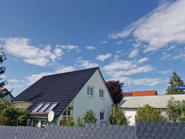 Immobilie in Kemnath - Haus mit Wintergarten  
Grüne Randlage 
+ Küchenterrasse verglast +
Hoher Wohnwert - Große Räume - Bild 2
