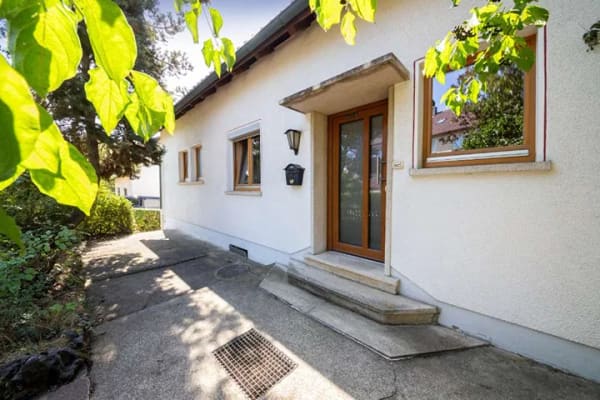 Immobilie in Dornstadt - Einfamilienhaus mit Garage, sehr schöne Lage direkt in Dornstadt, sofort frei, keine Käuferprovision - Bild 2