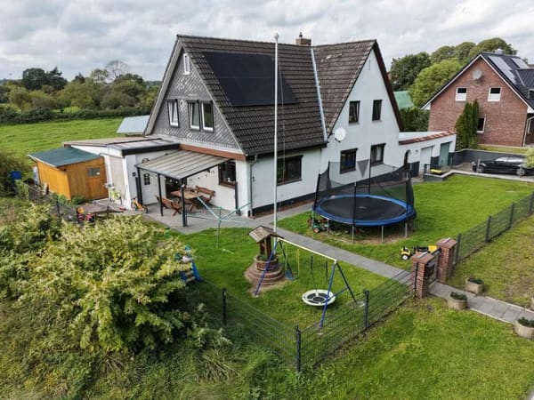 Immobilie in Schretstaken - Viel Platz für die ganze Familie - Einfamilienhaus mit Doppelgarage vor den Toren Hamburgs - Bild 2