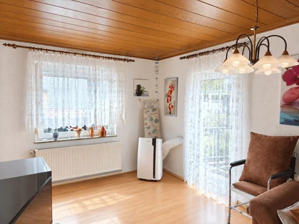 Immobilie in Grünebach - Charmante Doppelhaushälfte mit großem Balkon - Bild 2