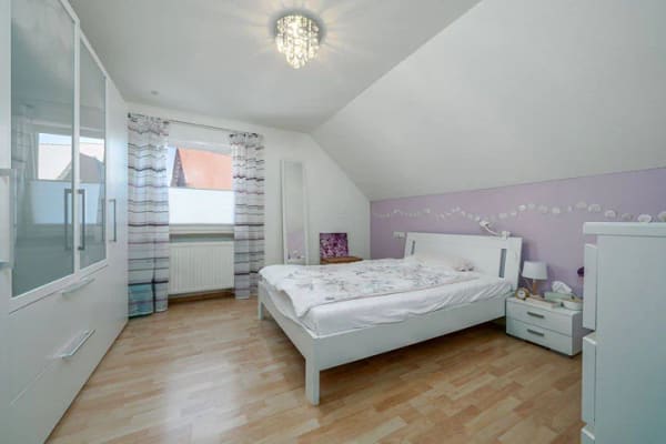 Immobilie in Trossingen - 3-Zimmer-Wohnung auf zwei Ebenen in Trossingen mit Loggia und Stellplatz - Bild 4