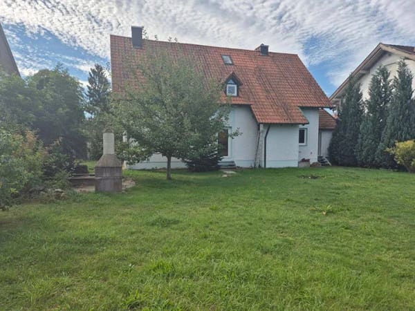 Immobilie in Ampfing - Sofort beziehbares freistehendes Einfamilienhaus mit Doppelgarage und großem Garten - Bild 4