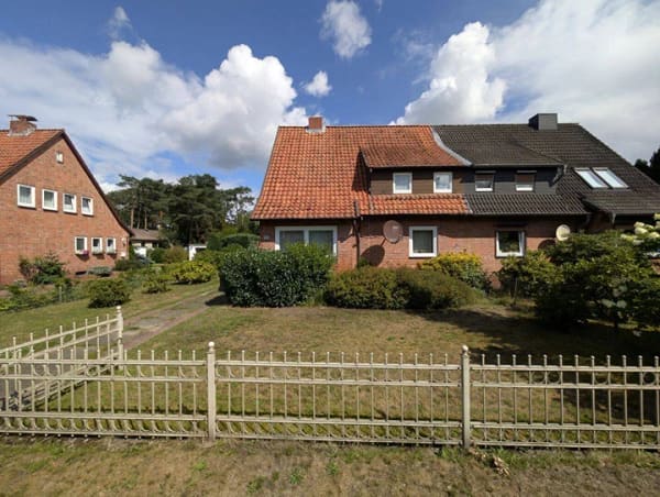 Immobilie in Hambühren - Doppelhaushälfte mit großzügigem Grundstück - Sanierungsbedürftig! (MA-1020-324) - Bild 4