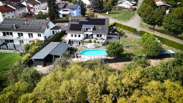 Immobilie in Hardheim - Großzügig wohnen – modernisiertes Anwesen mit Pool & Einliegerwohnung - Bild 1