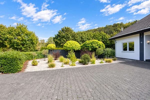 Immobilie in Hardheim - Großzügig wohnen – modernisiertes Anwesen mit Pool & Einliegerwohnung - Bild 4