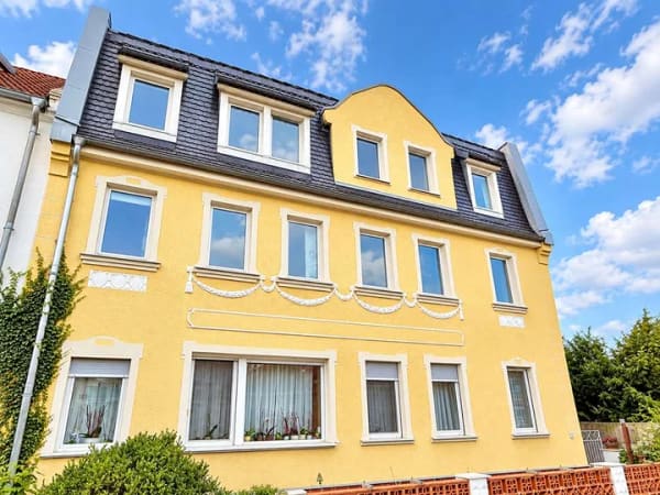 Immobilie in Halle (Saale) - Drei Wohnungen, ein Zuhause – vielseitiges Mehrgenerationenhaus mit großem Garten - Bild 2