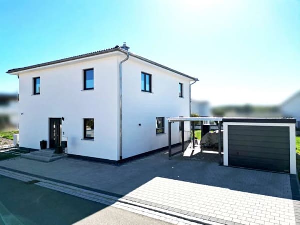 Immobilie in Emmingen-Liptingen - Besser geht's nicht. Modernes Zuhause
mit 5 Zimmern auf 188 m². Plus Garten
& Garage. Zum TOP-Prei - Bild 1