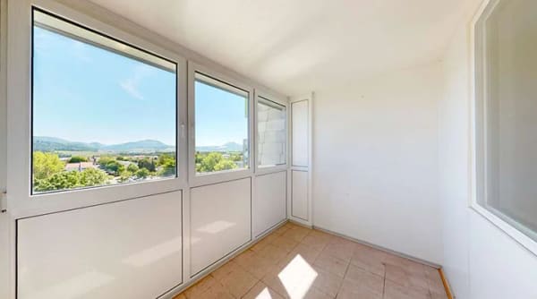 Immobilie in Schwäbisch Gmünd - Wo Ausblick auf Möglichkeiten trifft-Sanierungsbedürftige 4-Zimmer-Wohnung  in Schwäbisch Gmünd - Bild 4