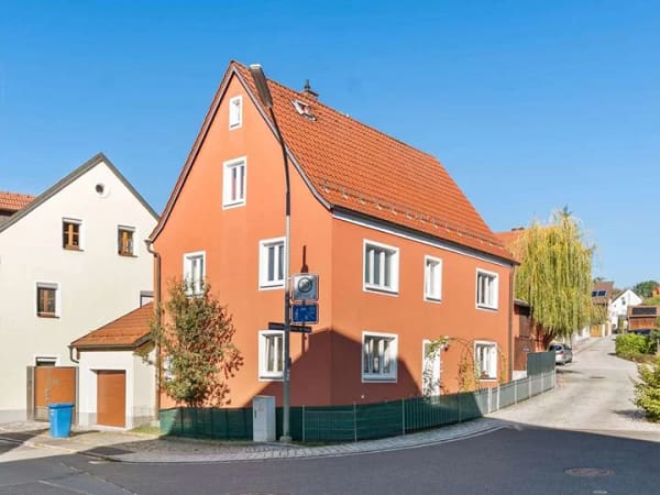 Immobilie in Pressath - Kernsaniert in 2012! Altstadtjuwel mit attraktiver Mietrendite - Bild 2