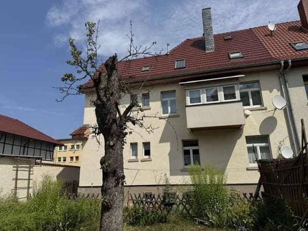 Immobilie in Arnstadt - Mehrfamilienhaus mit drei Wohneinheiten, Garten und Garage - Bild 4