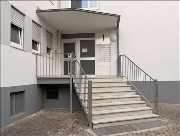 Immobilie in Schwetzingen - 4-Zimmer-Wohnung mit gemütlicher Sonnen-Loggia & Doppelgarage in der Schwetzinger Nordstadt - Bild 1