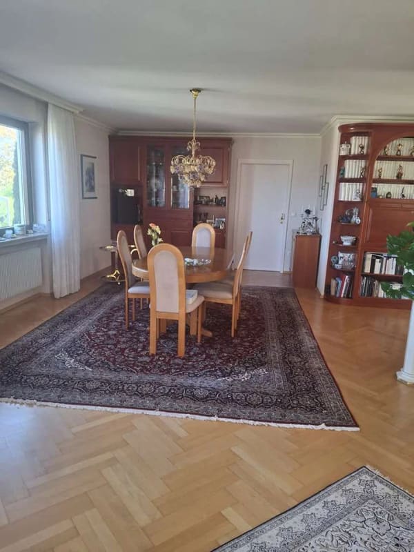 Immobilie in Bad Kissingen - Bad Kissingen/Nüdlingen, EFH mit sichtgeschütztem Garten und großer Garage, Blick bis zum Kreuzberg - Bild 2