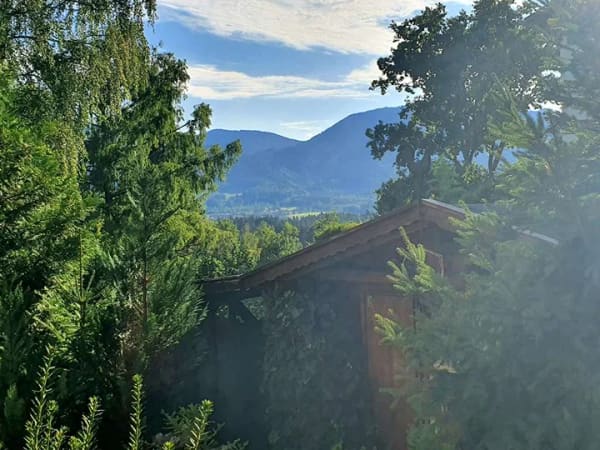 Immobilie in Murnau am Staffelsee - Haus im Haus: Berg-Panoramablick, Terrassen, Gärtchen - Bild 1