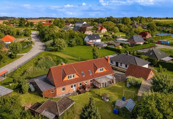 Immobilie in Bobitz - Großzügiges Zweifamilienhaus mit zwei Haushälften, Weitblick und viel Platz in Ostsee Nähe - Bild 0