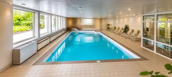 Immobilie in Oberursel - Sonnige Wohnung mit Balkon in Oberursel, im Haus Schwimmbad und Sauna Bereich, ohne Maklerprovision - Bild 4