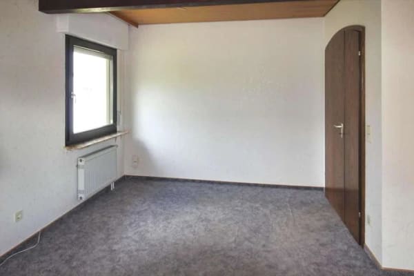 Immobilie in Merklingen - Herrliches Einfamilienhaus - in zentraler Lage und für den Einzug bereit !  - Bild 4
