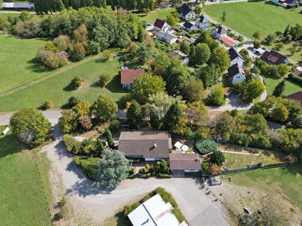 Immobilie in Jestetten - Ehemaliges Unternehmerhaus auf riesigem Grundstück - Bild 0