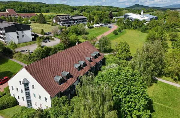 Immobilie in Bad Rodach - PREIS GESENKT! Gut vermietetes 2-Zimmer Appartement nur wenige Schritte vom Thermalbad entfernt! - Bild 2