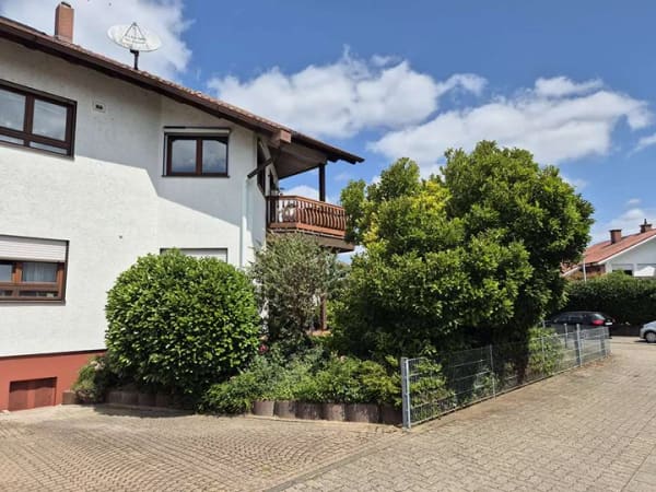 Immobilie in Hagenbach - Geräumige 3 ZKDB-Wohnung mit Wohnstudio und eigenem Garten - Bild 1