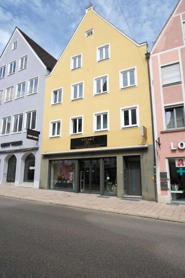 Immobilie in Donauwörth - Attraktives Wohn-/Geschäftshaus in einer der schönsten Straßenzüge Süddeutschlands - Bild 1