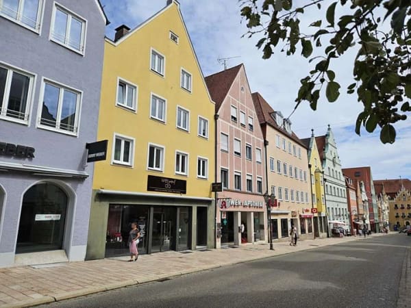 Immobilie in Donauwörth - Attraktives Wohn-/Geschäftshaus in einer der schönsten Straßenzüge Süddeutschlands - Bild 2