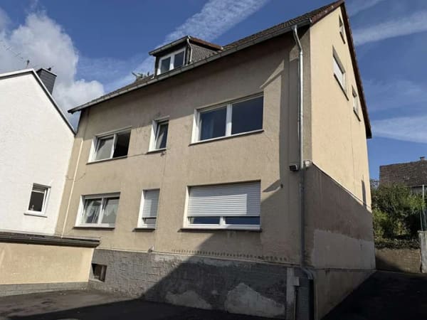Immobilie in Höhr-Grenzhausen - ***Mehrgenerationenhaus in zentraler, grüner Stadtlage*** - Bild 0