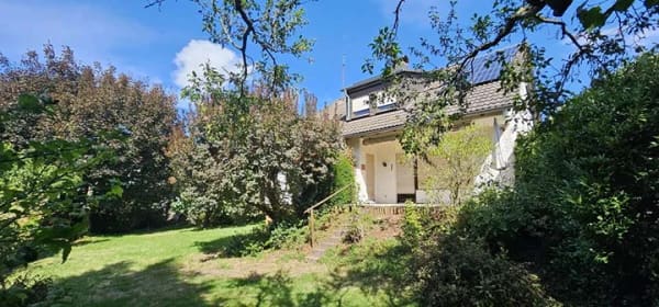 Immobilie in Langenselbold - Ein Zuhause mit Geschichte. 
Bereit für die nächste Generation.
Über 165m² Wohnfläche in gefragter - Bild 0