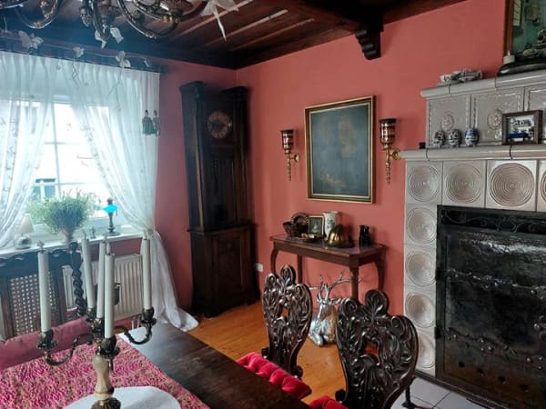 Immobilie in Oberviechtach - Liebevoll gestaltetes 10-Zimmer-Idyll mit Nebengebäude, Werkstatt & Naturgarten, provisionsfrei - Bild 4