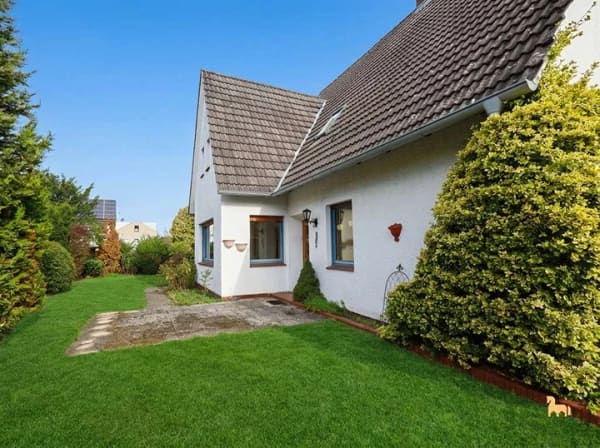 Immobilie in Vechta - Gepflegtes Einfamilienhaus in guter Lage mit vielseitigen Nutzungsmöglichkeiten - Bild 1