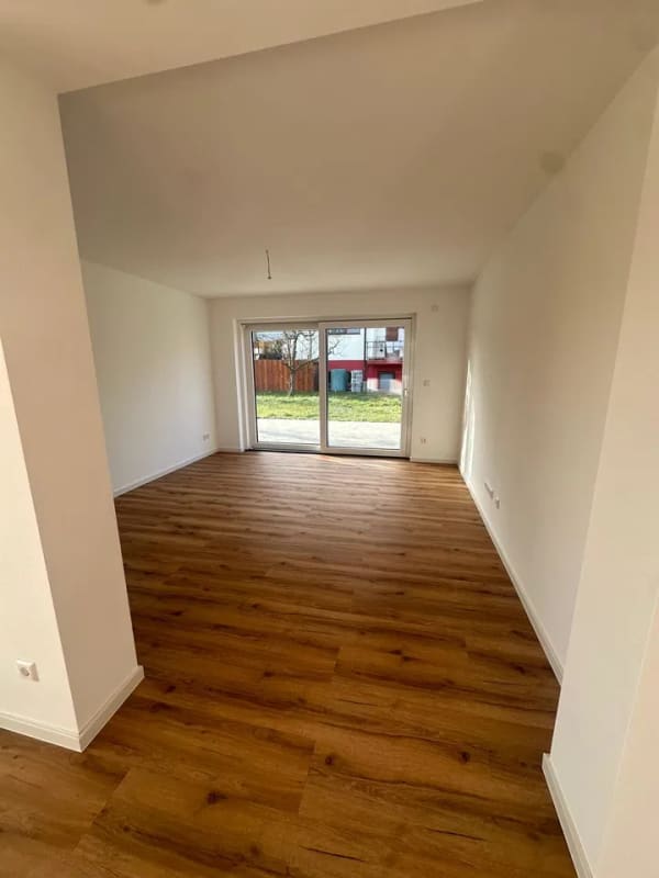 Immobilie in Löwenstein - 4-Zimmer-Wohnung im Gartengeschoss mit 2 Terassen und Gartenanteil - Bild 3