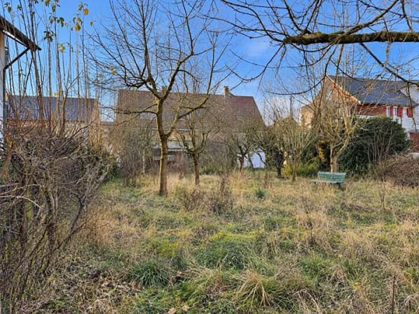 Immobilie in Bad Boll - Großzügiges Mehrgenerationenhaus mit riesigem Garten, 3 Garagen und viel Potenzial in Bad Boll - Bild 1