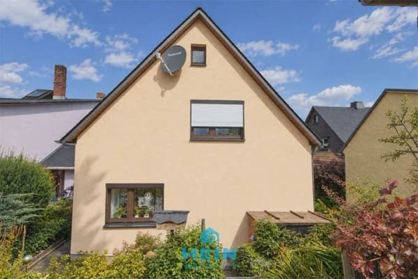 Immobilie in Grünhain-Beierfeld - Ruhe genießen, Ausblick erleben – Doppelhaushälfte mit wundervollem Garten in Beierfeld! - Bild 2
