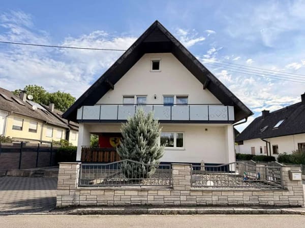 Immobilie in Neuenburg am Rhein - Wohnensemble mit vielseitigem Nutzungspotenzial in ruhiger Lage - Bild 1