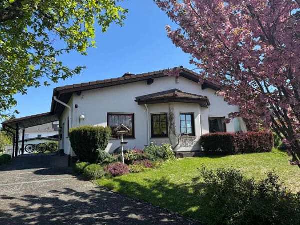 Immobilie in Heuchelheim - Attraktives Einfamilienhaus mit vielen Möglichkeiten in Heuchelheim/Kinzenbach zu verkaufen - Bild 0