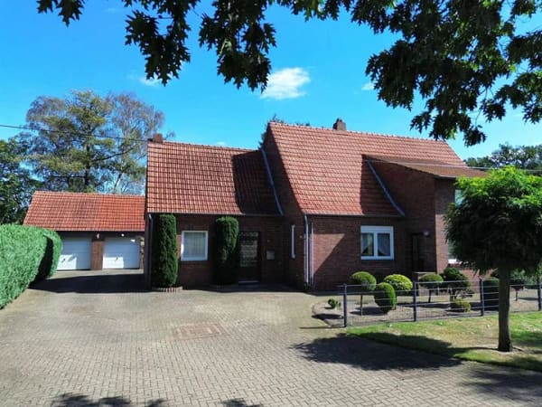 Immobilie in Warmsen - // Wohnen zwischen Feldern; gepflegtes Einfamilienhaus in Warmsen - Bild 1