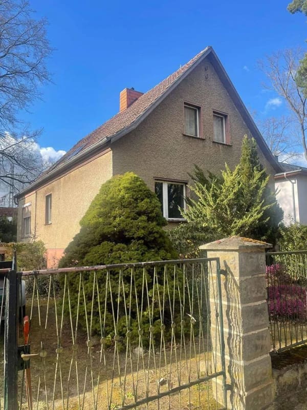 Immobilie in Panketal -  Berlin Lage -100 % Finanzierung möglich- bezugsfreies , ZF-  Haus  auf ca 500 qm Vorder-Grundsrück ,am Bahndamm  - Bild 0