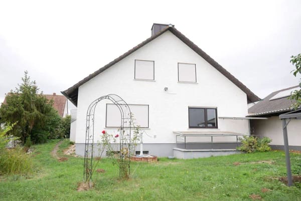 Immobilie in Kolitzheim - Charmantes Haus in Gernach (Kolitzheim) – Ideal für Familien - Bild 1