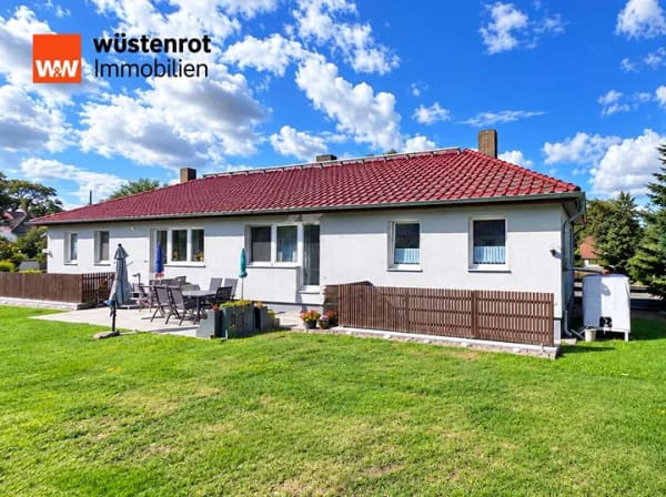 Immobilie in Anklam - AUCH FÜR ZWEI FAMILIEN: BUNGALOW MIT EINBAUKÜCHE + KAMINÖFEN + VOLLKELLER GARAGE + BAUGRUNDSTÜCK - Bild 3