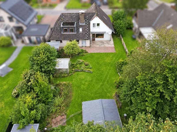 Immobilie in Lunden - Viel Raum, viel Garten, viel Zukunft – Zusammen wohnen. Für sich sein. Ein Zuhause mit viel Platz. - Bild 2