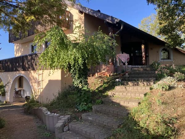 Immobilie in Oettingen i.Bay. - Viel Freiraum: Großzügiges Einfamilienhaus in Lehmingen - Bild 1