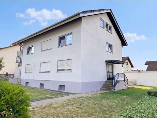 Immobilie in Walldürn - Modernisierte Dachgeschoßwohnung mit Garage in Walldürn - Bild 0