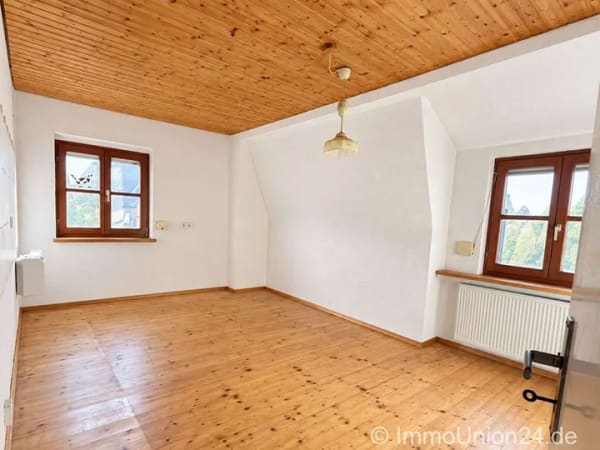 Immobilie in Spalt - Renovierungsbedürftiger RESTHOF mit großer Scheune/Werkstatt und 3 Garagen für 309.000 EUR - Bild 3