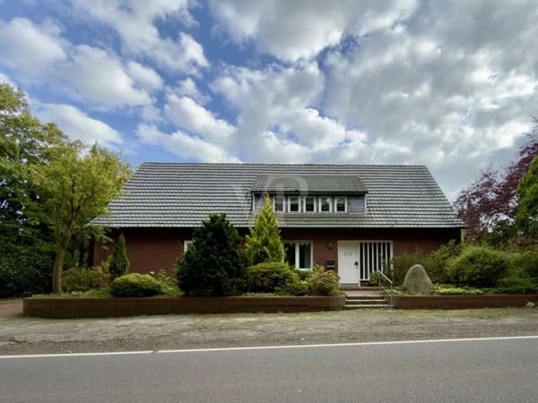 Immobilie in Berge - Viel Raum für Ihre Wohnideen – großzügiges Anwesen in Berge - Bild 0