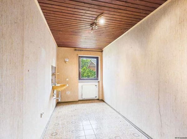 Immobilie in Albersweiler - Bungalow mit Einliegerwohnung – Wohnen mit viel Platz und Garten - Bild 2