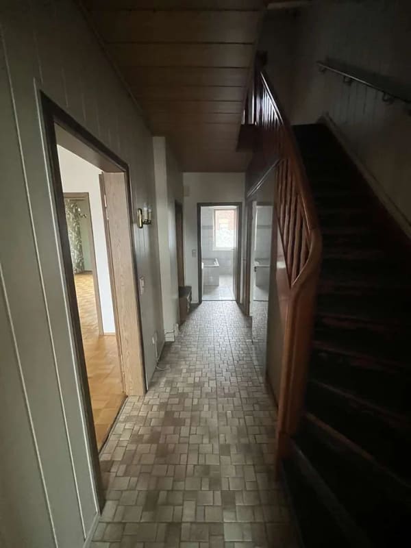 Immobilie in Troisdorf - Einfamilienhaus mit Einliegerwohnung - Bild 1