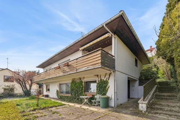 Immobilie in Niedernhausen - Einfamilienhaus mit Einliegerwohnung Wohnfläche 247 m2 mit Traumblick in Niedernhausen-Engenhahn - Bild 1