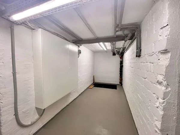 Immobilie in Mönchengladbach - Helle,gepflegte 1 Zimmer ETW* ca. 37 m²,vermietet*zentrale Lage in Mönchengladbach*
Kapitalanlage * - Bild 2